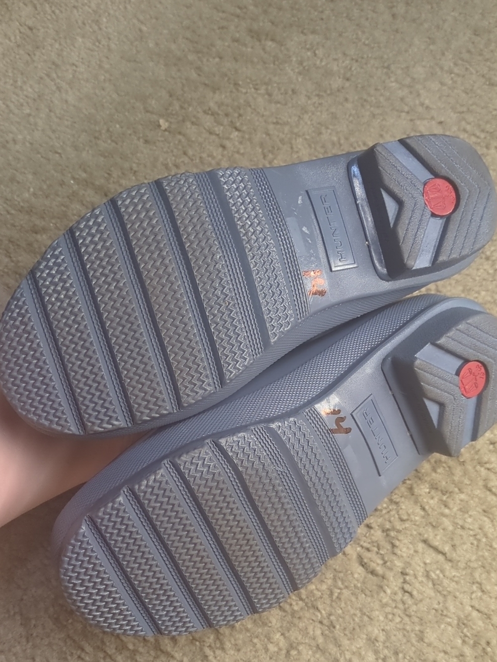 Hunter Gloss Chelsea Rain Booties in Light Blue-Gray Size 8 - Picture 5 of 5